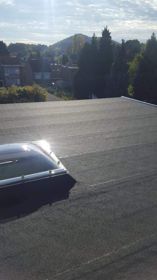 Toiture plate en EPDM